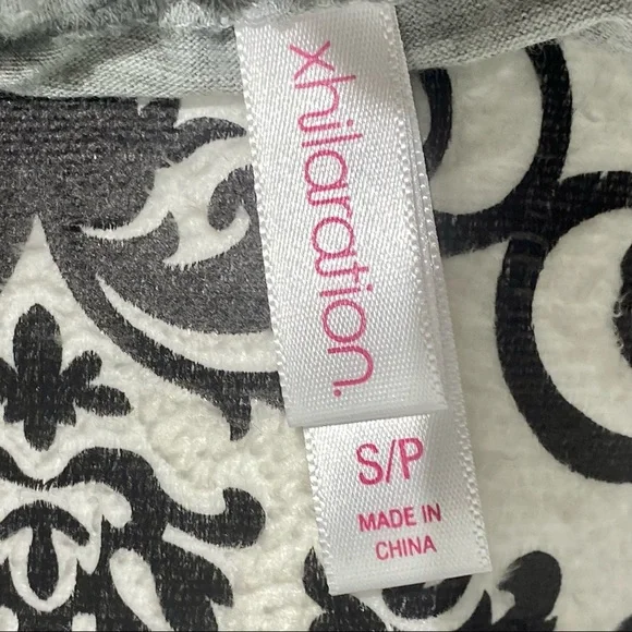 Xhilaration Tank Top Cream and Blue Print and Grey Back Small - Picture 5 of 9